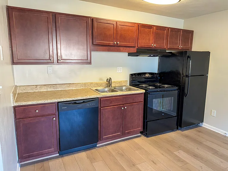 Dove Landing Apartments — Photo 23