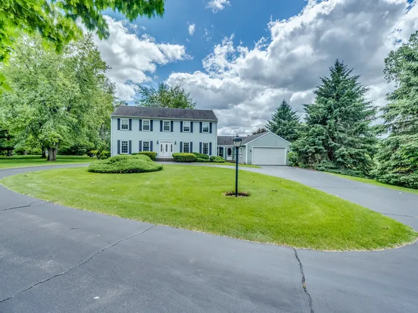 18801 Ridge Ln, Marengo, IL 60152