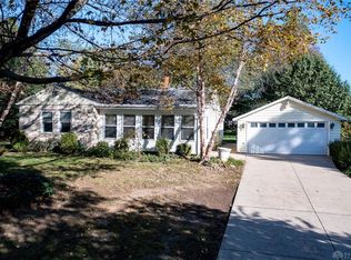 3896 Knollwood Dr, Dayton, OH 45432