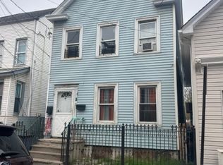 86 4th St, Elizabeth, NJ 07206