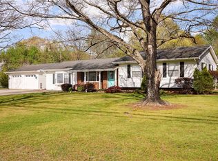 2305 Pine Meadow Dr, Kernersville, NC 27284