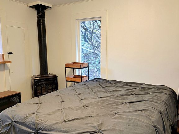 3rd image of 5503 S Corbett Ave #A
