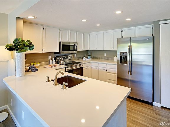 5th image of 2440 140th Ave NE APT 37
