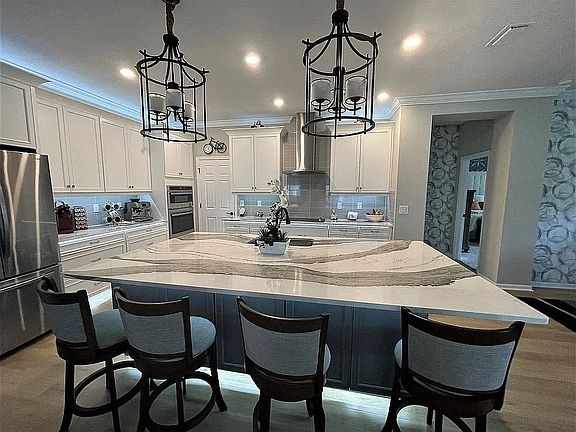 3rd image of 5617 Trevesta Pl