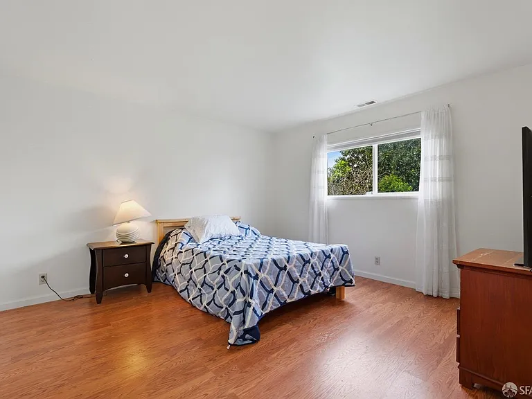 3421 Roosevelt Ave — Photo 7