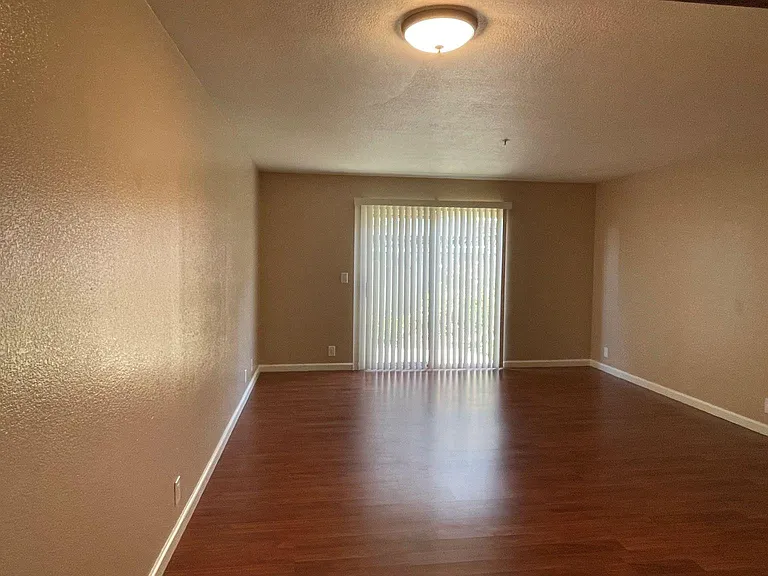 36875 Sycamore St — Photo 6