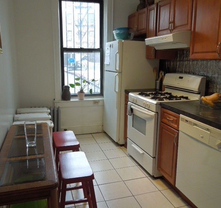 1st image of 787 Washington Ave #2A