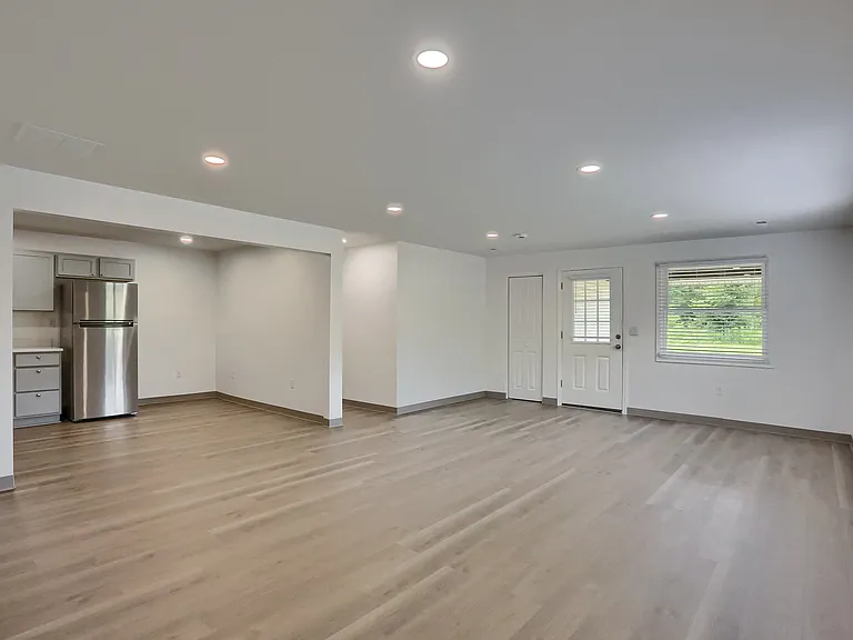 124 Kathleen Dr #4 — Photo 20