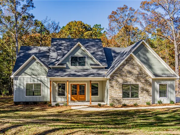 1793 Lee Road 288, Smiths Station, AL 36877