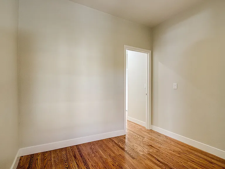 812-818 21st Street — Photo 16