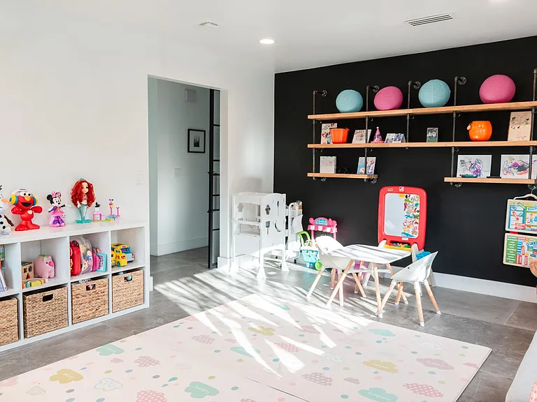 12901 Warren Ave — Photo 12