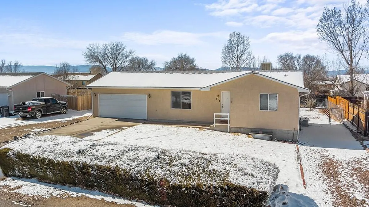 Building Photo - 817 S Wolcott Dr