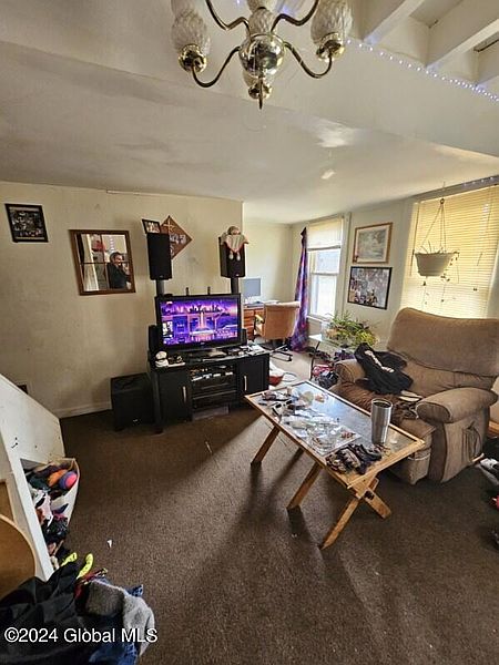 5th image of 7 Crescendoe Road