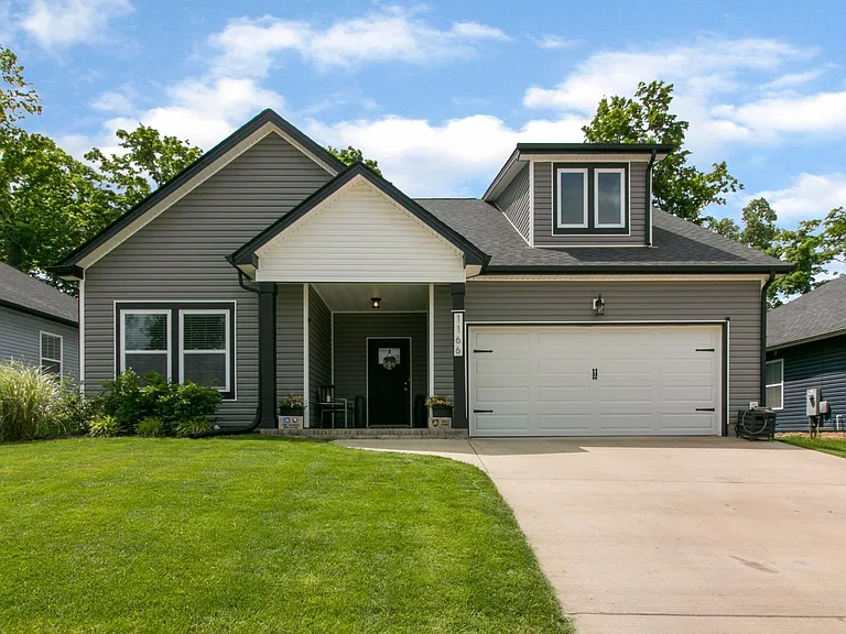 1166 Eagles Nest Ln — Photo 1