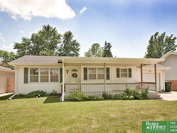 2nd image of 209 Michael Dr