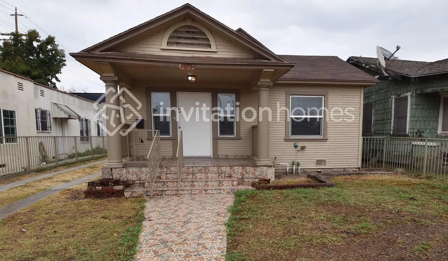 1873 W 38th Pl Los Angeles, CA 90062 — Photo 1