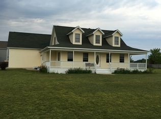 27508 Manchester Cir, Paw Paw, MI 49079