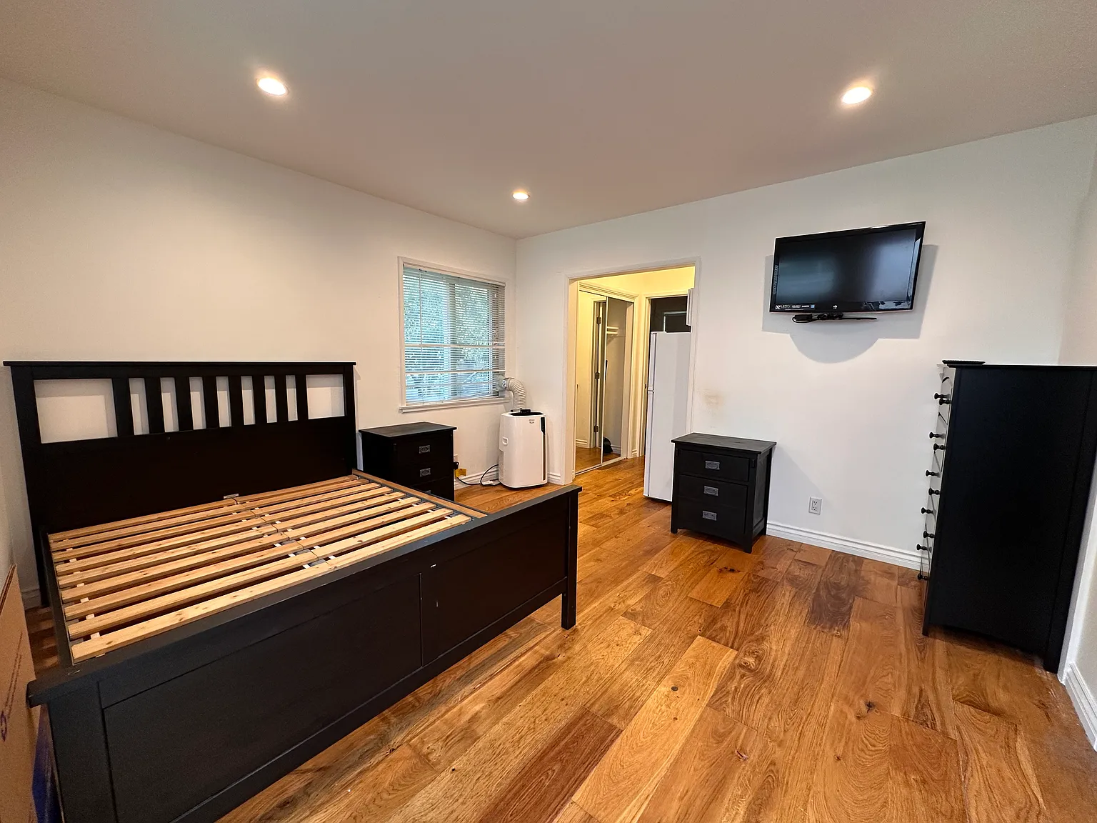 1 bed, 250 sqft, $1,200 — Photo 1