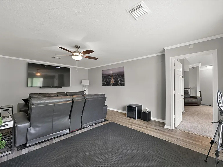 9706 Chipstead Ct — Photo 38