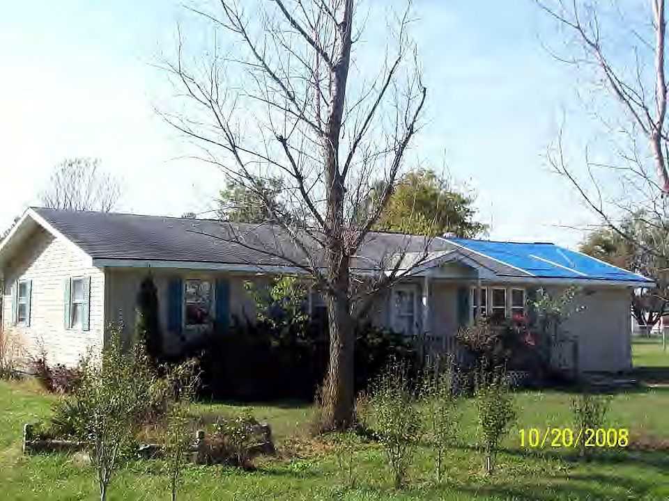 1st image of 202 W Walker Ave