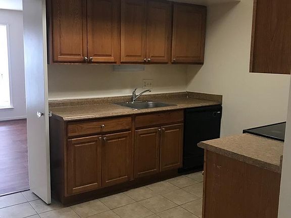 2nd image of 3692 Persimmon Cir