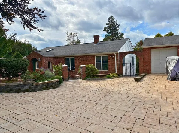 16 Tremont St, North Providence, RI 02904