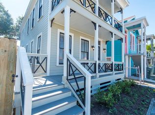 1011 Sealy St, Galveston, TX 77550