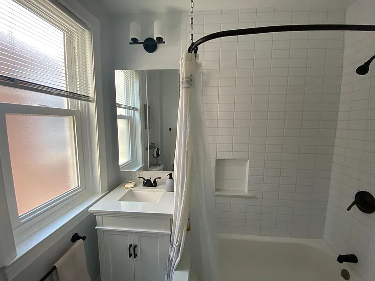 471 Markle St — Photo 16