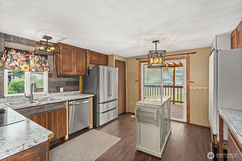 5th image of 1605 Windsor Avenue