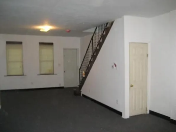1115 Louis St, Camden, NJ 08103
