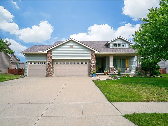 2nd image of 1218 Rosewood Dr