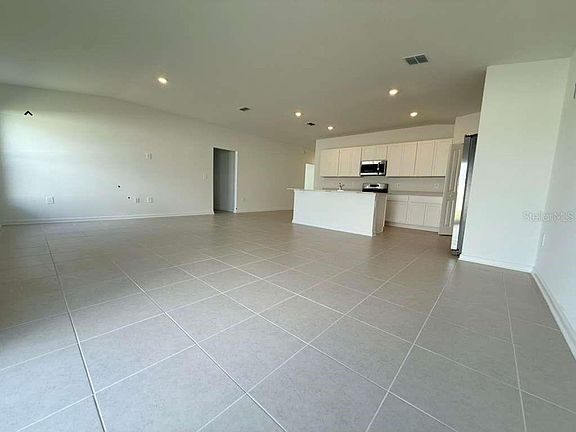 5th image of 355 Artemis St