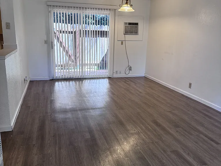 36 El Basset Ct — Photo 2