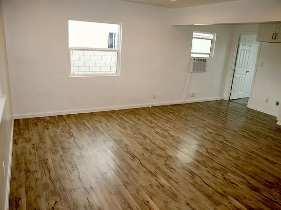 3rd image of 3217 W 134th St