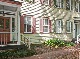 112 W Henry St, Savannah, GA 31401