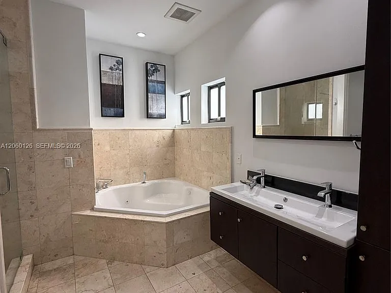 8881 SW 28th St — Photo 16