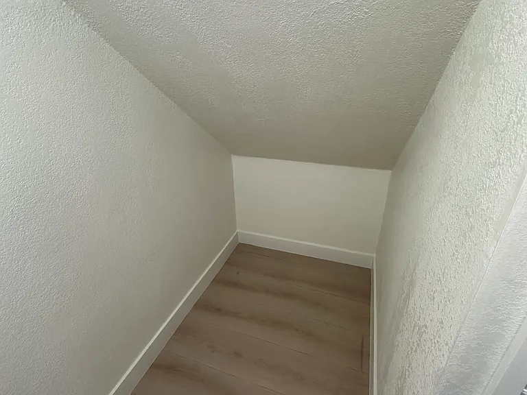 215 Sinclair Ave #215 — Photo 18