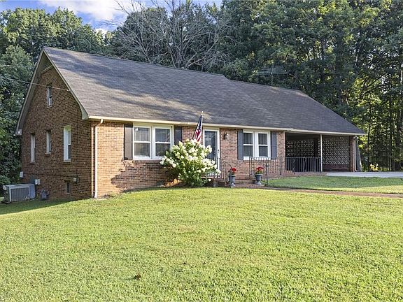 2nd image of 2510 Westover Dr