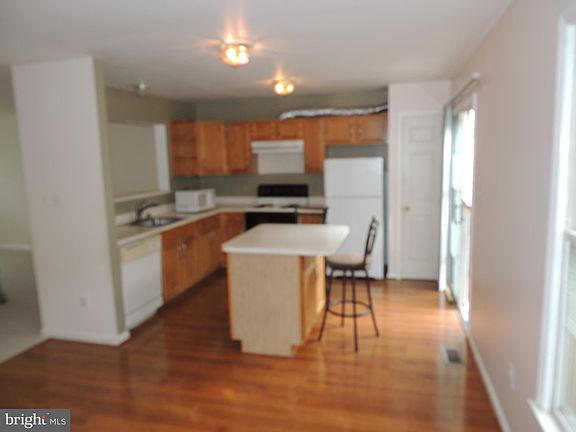 5th image of 5508 Sully Lake Dr