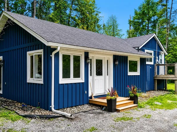 2619 Buckhorn Rd, Selwyn, ON K0L 2H0
