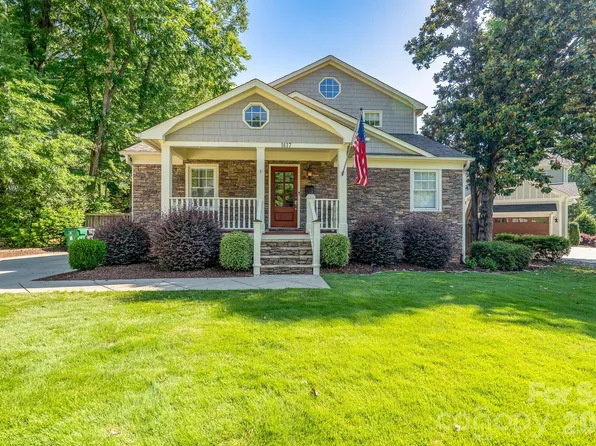 1617 Brook Rd, Charlotte, NC 28205