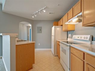 5703 N Gibralter Way APT 105, Aurora, CO 80019