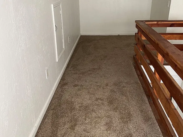 **Reserve Now for Summer 2026** Great Property located on 3rd Street — Photo 7