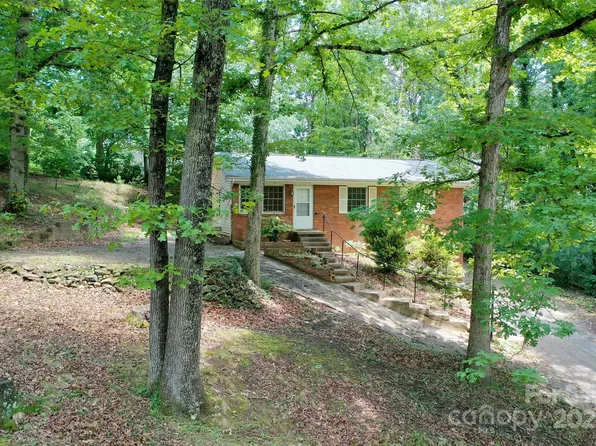 25 Evelake Dr, Asheville, NC 28806