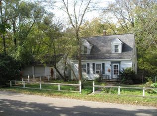 820 A St, Charleston, IL 61920