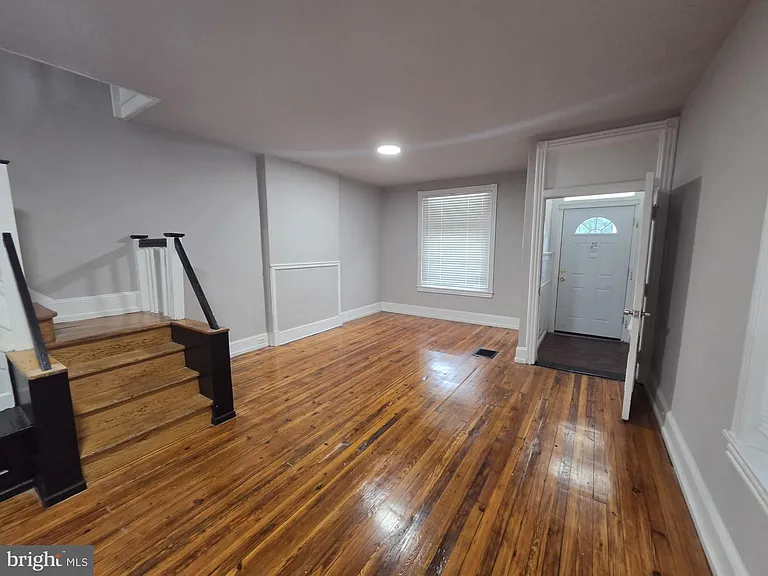 5109 Knox St — Photo 6