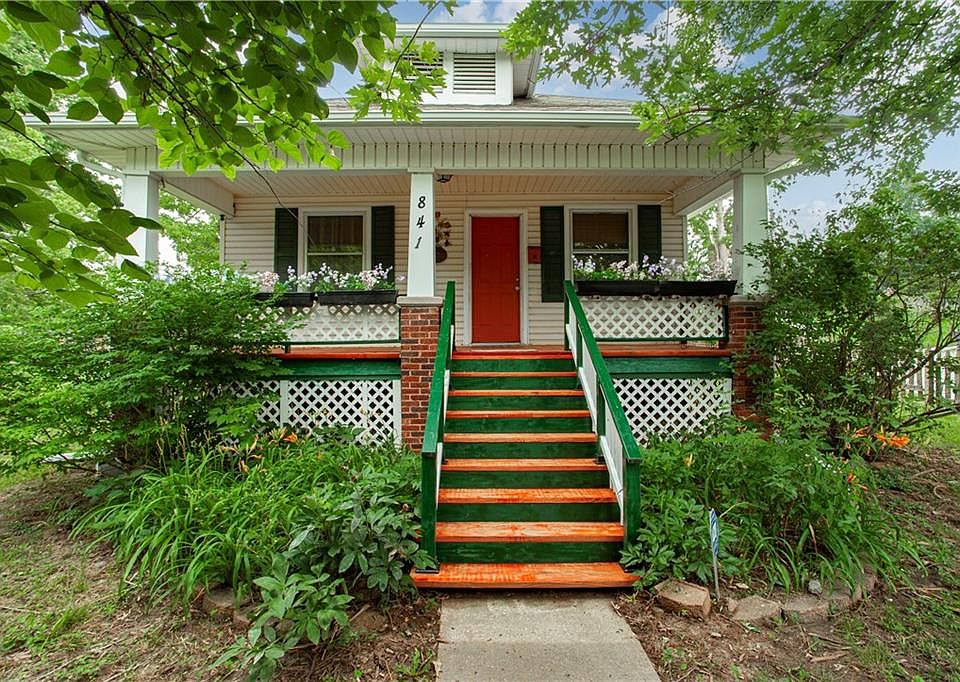 1st image of 841 S Leslie Ave