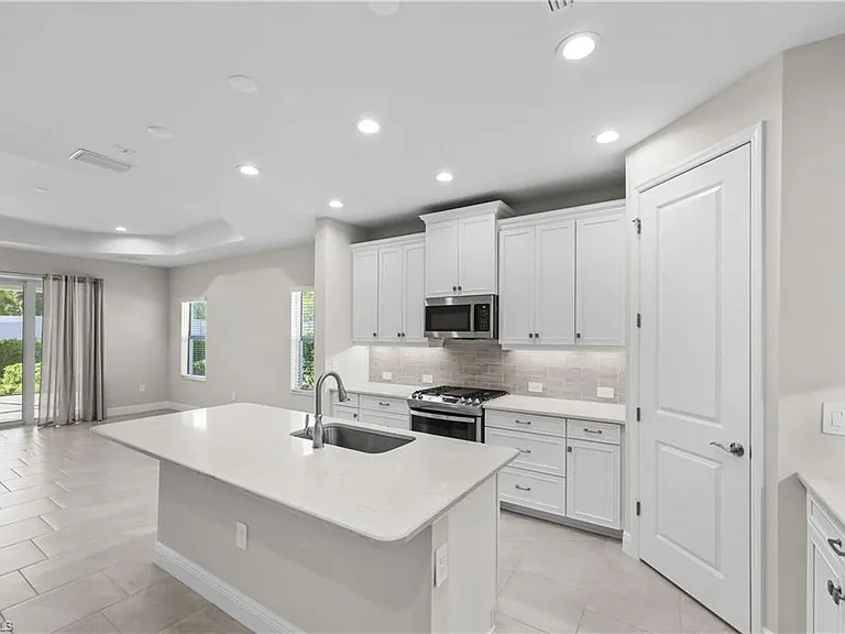 2373 Ariane Dr — Photo 10