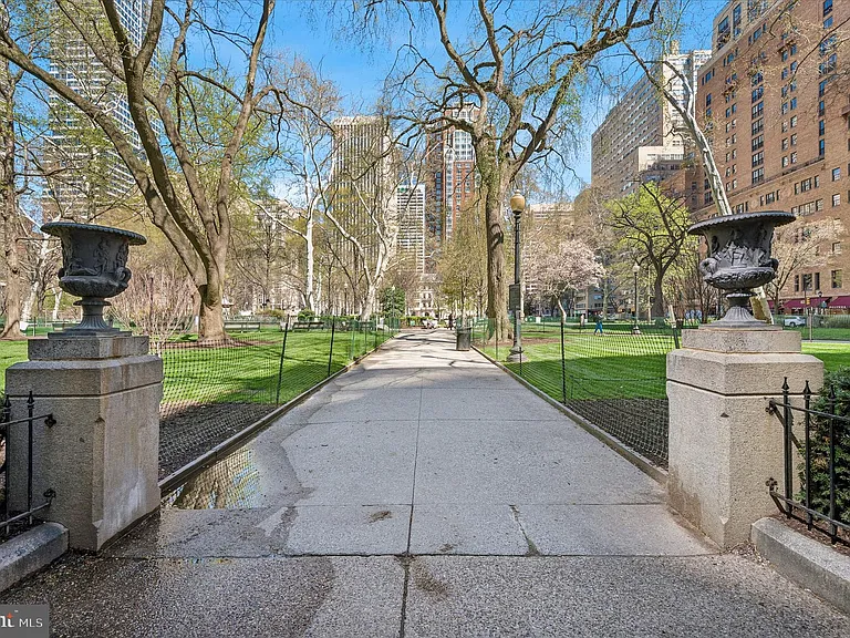1810 Rittenhouse Sq #2007 — Photo 25