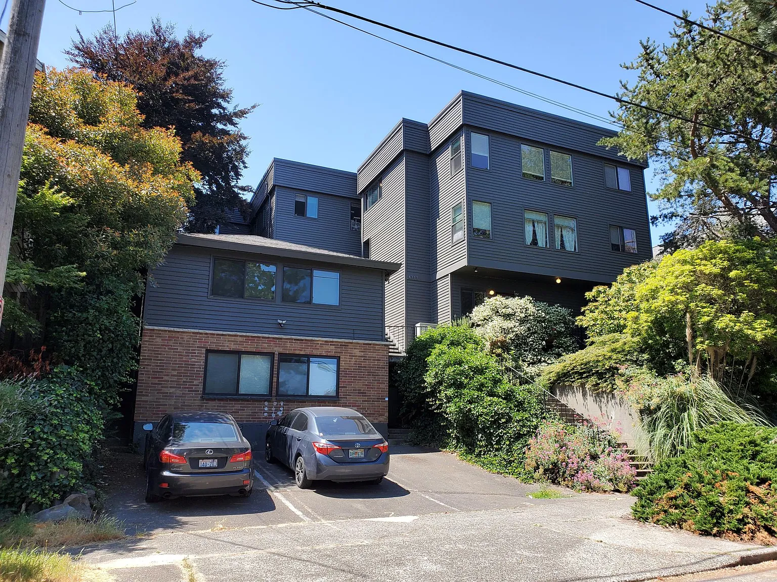 4111 Whitman Ave N — Photo 1